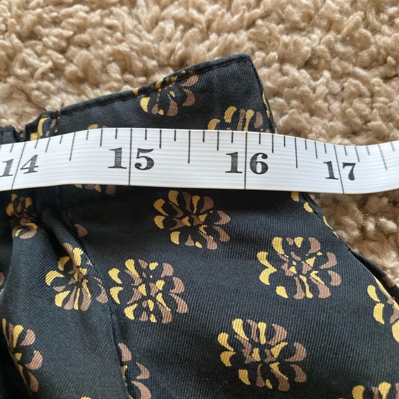 DKNY 100% Silk Floral Skirt. Size 10. - Picture 6 of 9